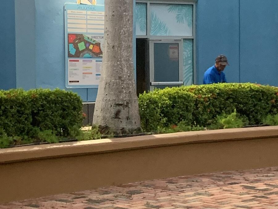 VIFEMS RESPONDS TO CROWN BAY CENTER FIRE